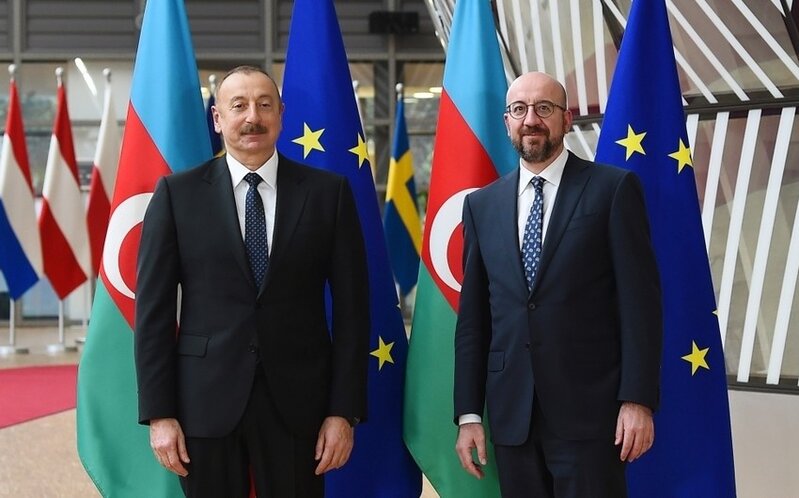 Şarl Mişel İlham Əliyevə zəng etdi