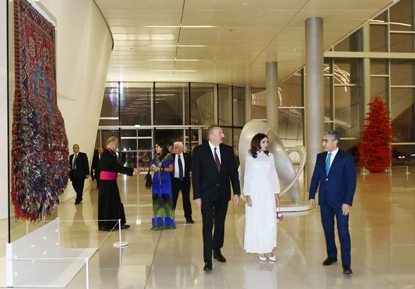 Dünya dini liderlərinin II Bakı Sammitinin iştirakçılarının şərəfinə ziyafət verilib - FOTO