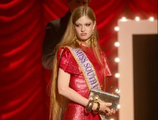 Maskın 'qızı' Nyu-York Moda Həftəsində modellik edib - FOTO