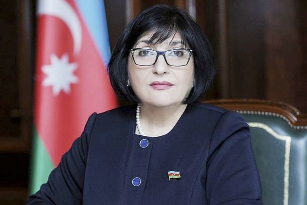 Sahibə Qafarovadan Bayraq günü ilə bağlı payalşım - FOTO