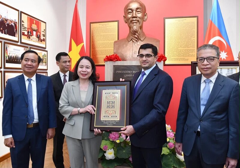 Vo Thi An Suan ADNSU-da - FOTOLAR