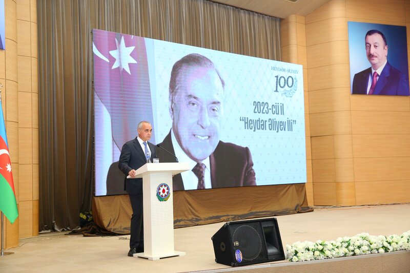 Binəqədi rayonunda Heydər Əliyevin anadan olmasının 100 illik yubileyinə həsr olunmuş tədbir keçirildi - FOTOLAR