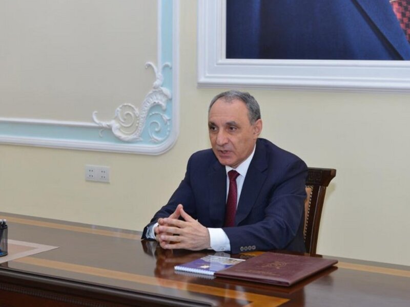 Kamran Əliyev: 