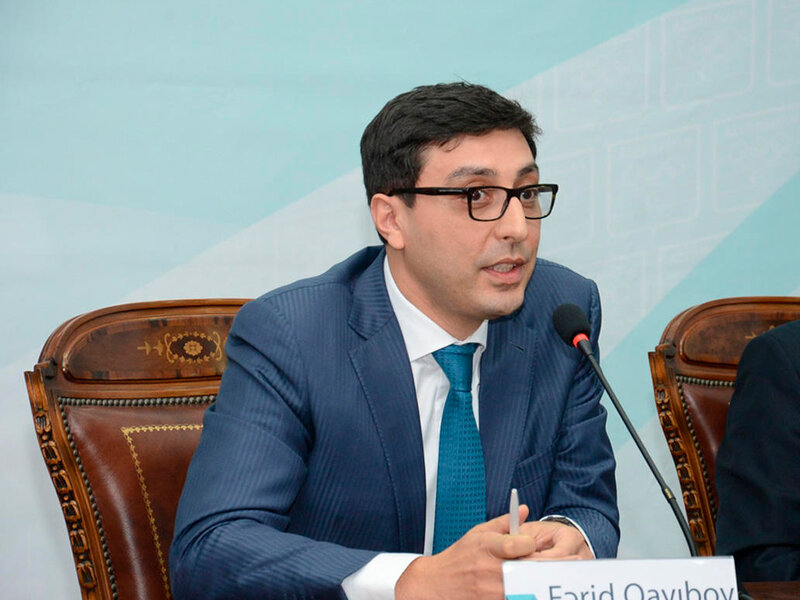 Nazir özünə müşavir təyin etdi