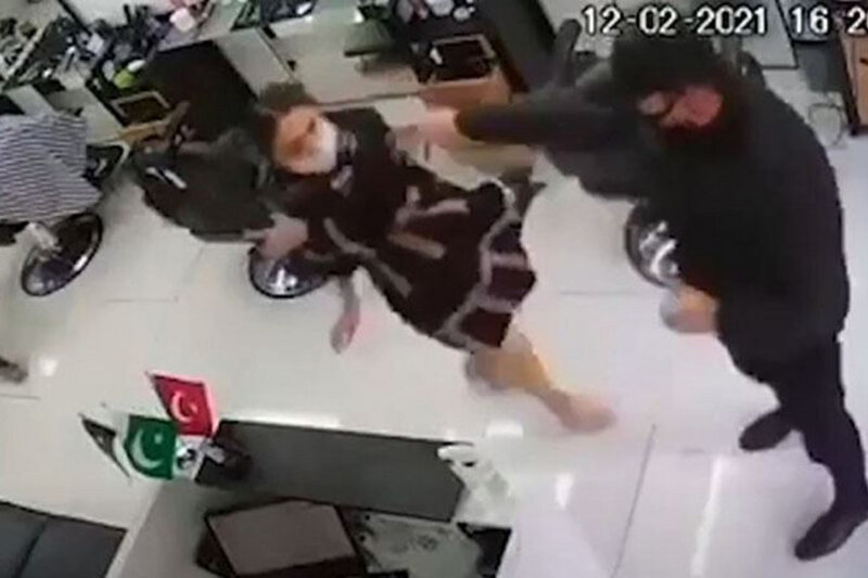 DİN: Bərbərxanada qadına qarşı polis tərəfindən törədildiyi iddia olunan zorakılıq araşdırılır - VİDEO