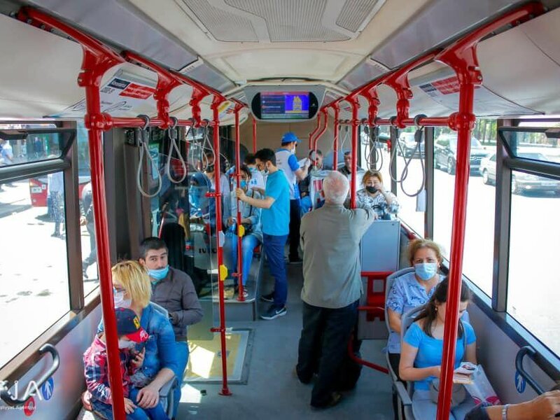 Avtobusda maska taxmayanlar cərimələnir