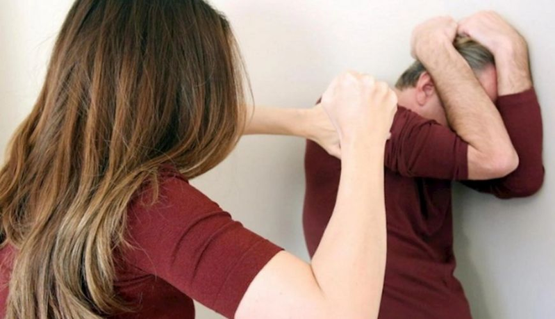 Qardaşına xəsarət yetirən qadınla bağlı hökm dəyişdirildi