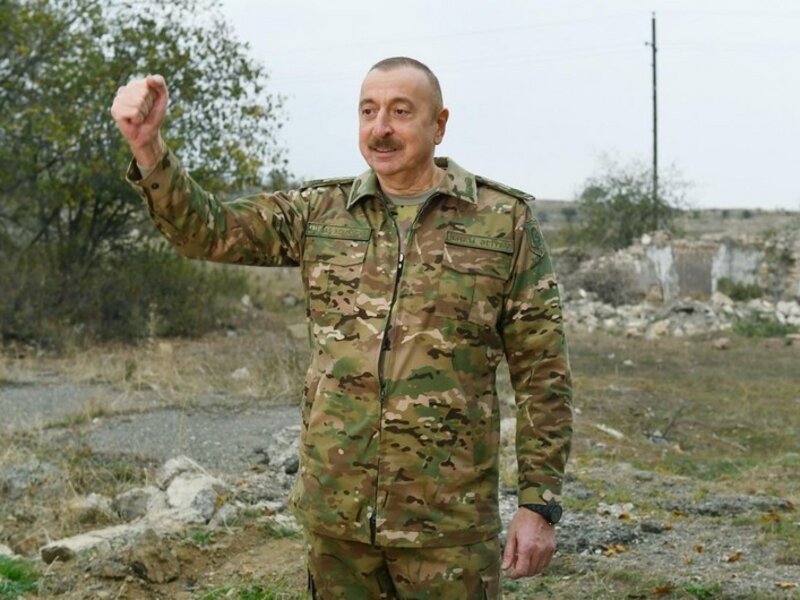Ali Baş Komandan: 
