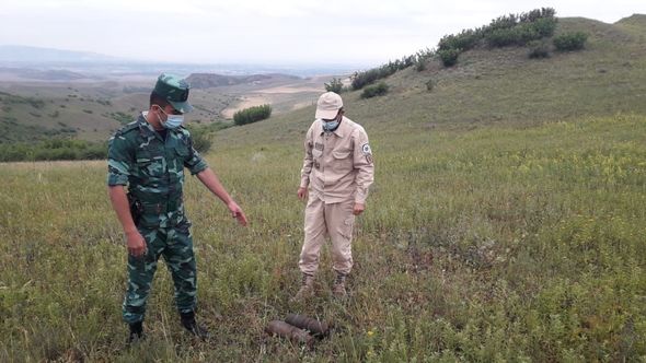 Ağstafada iki top mərmisi tapıldı - FOTO