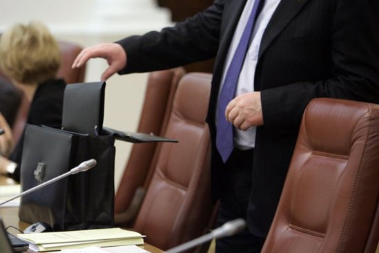 Prezidentin çıxışındakı nüans - 'Kimlər yerli məmurlara işləməyə icazə vermir?