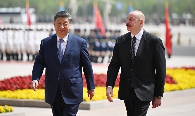 İlham Əliyev Çin sədrini təbrik etdi