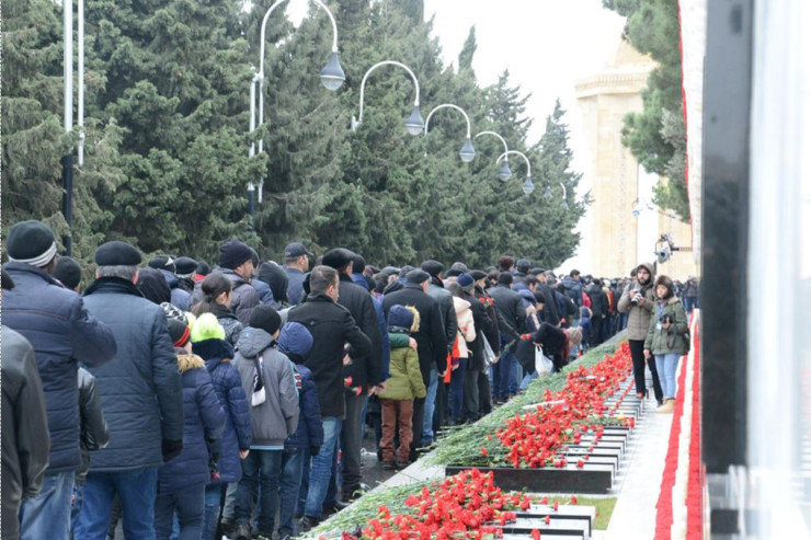 Şəhidlər xiyabanında qarışıqlıq yaratmağa cəhd edən şəxs HƏBS OLUNDU