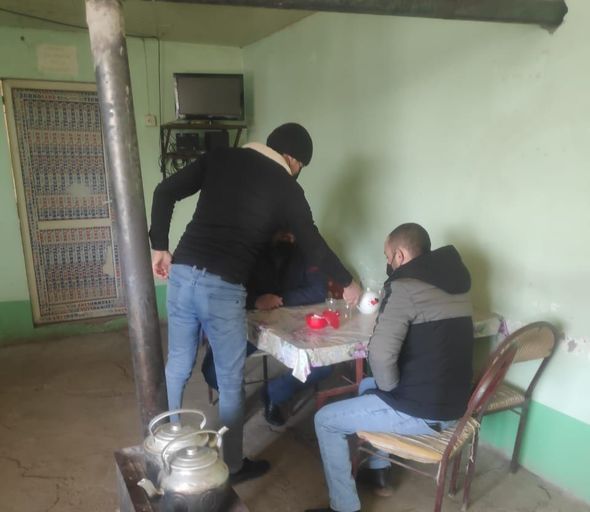Karantin qaydalarını pozan çayxana aşkar edildi - FOTO