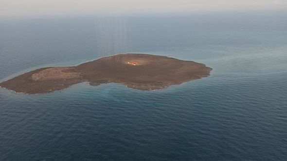 Nazirlik: Daşlı ada çoxdan mövcuddur və vulkan nəticəsində əmələ gəlib