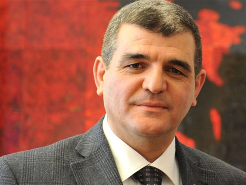 Onlar çıxışlarına, atdıqları addımlara fikir verməlidirlər