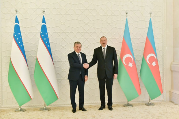 Prezident İlham Əliyev Şavkat Mirziyoyevə telefonla zəng edib