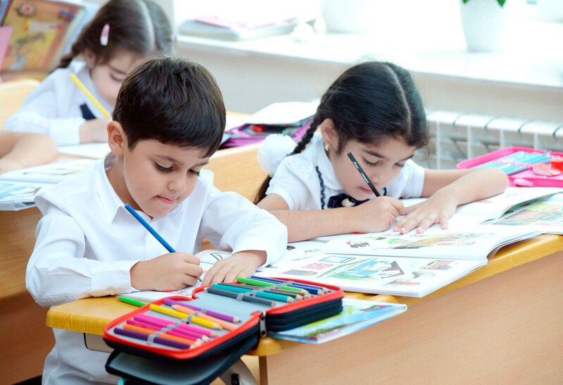 Sabahdan birinci siniflərə şagird qəbuluna başlanılır