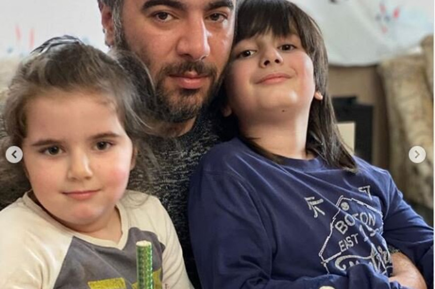 Tanınmış meyxanaçı Rəşad Dağlının ailəsində xoş gün yaşanıb