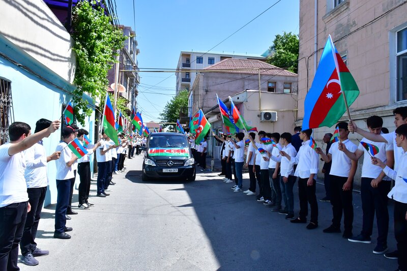 Birinci Qarabağ Müharibəsi şəhidi Rövşən Əliyev Xırdalan Şəhidlər Xiyabanında dəfn edildi - FOTOLAR