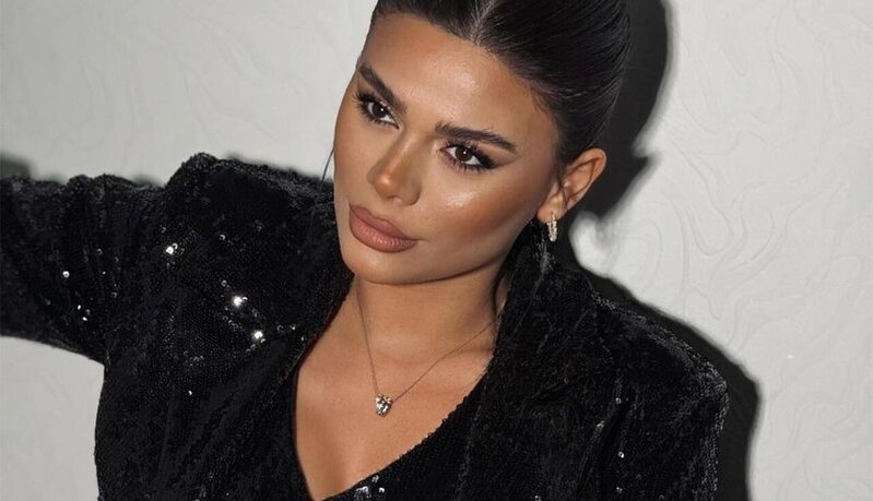 Aysun Rusiyada 1 saatlıq toyu bu qiymətə oxuyur