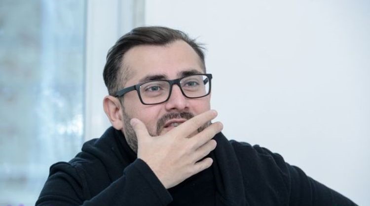 Nə vaxt konservatoriya məzunlarını izləyib ulduz etdiniz bu ölkədə?' - Muraddan sərt tənqid