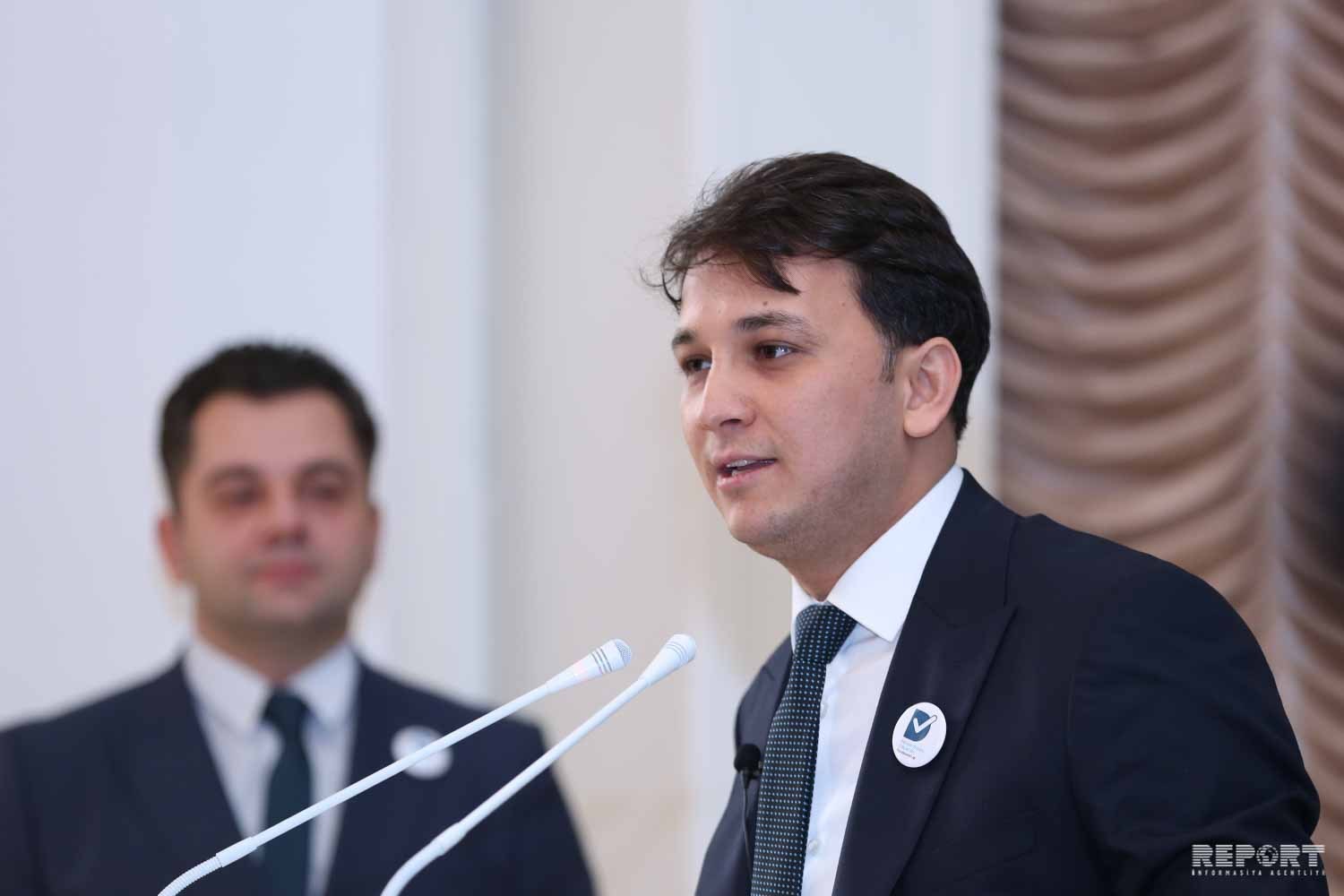 Zaur Darabzadə ilə görüş üçün ayrılan məkana seçicilər sığmadı - FOTO/VİDEO