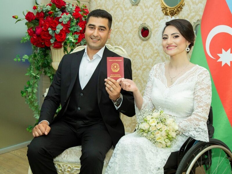 Qazi ilə ailə quran paralimpiyaçı: 'Onunla təsadüf nəticəsində tanış olmuşuq