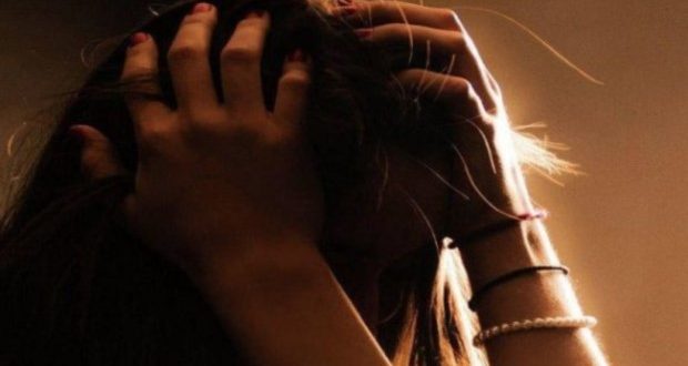 Azərbaycanda dəhşət: Kişi həyat yoldaşını soyunduraraq həyətə düşürdü, işgəncə verdi