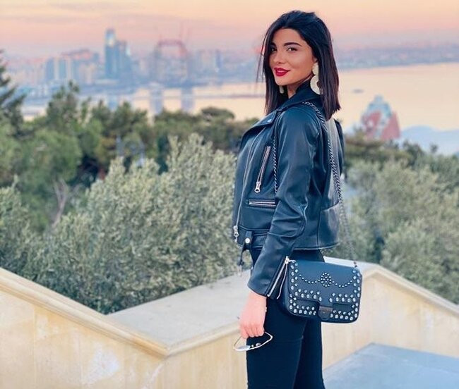 Azərbaycanlı reper sevgilisi ilə - FOTO