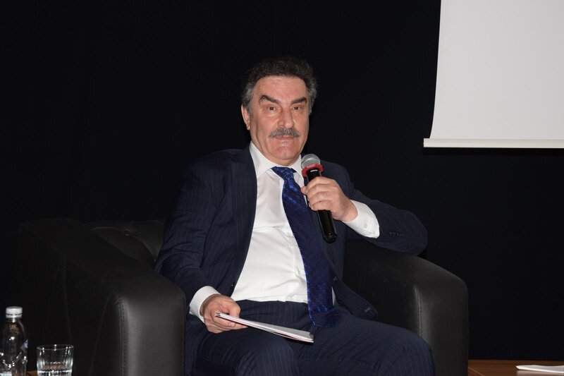 Balıkəsirdə Beynəlxalq Media Zirvəsi keçirildi: Türk dünyası üçün yeni media modeli təklif edildi - FOTO