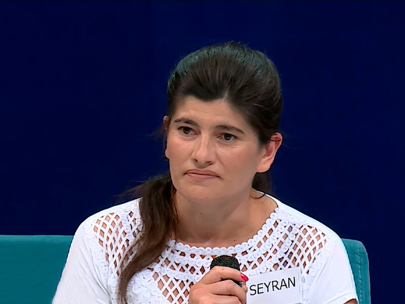 Azərbaycanda kişi 10 manata görə arvadını evdən qovdu - VİDEO