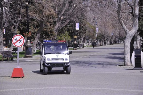 DİN xüsusi avtomobillərlə küçə və prospektlərdə, məlhəllədaxilli yollarda əhaliyə xəbərdarlıq edir - FOTO