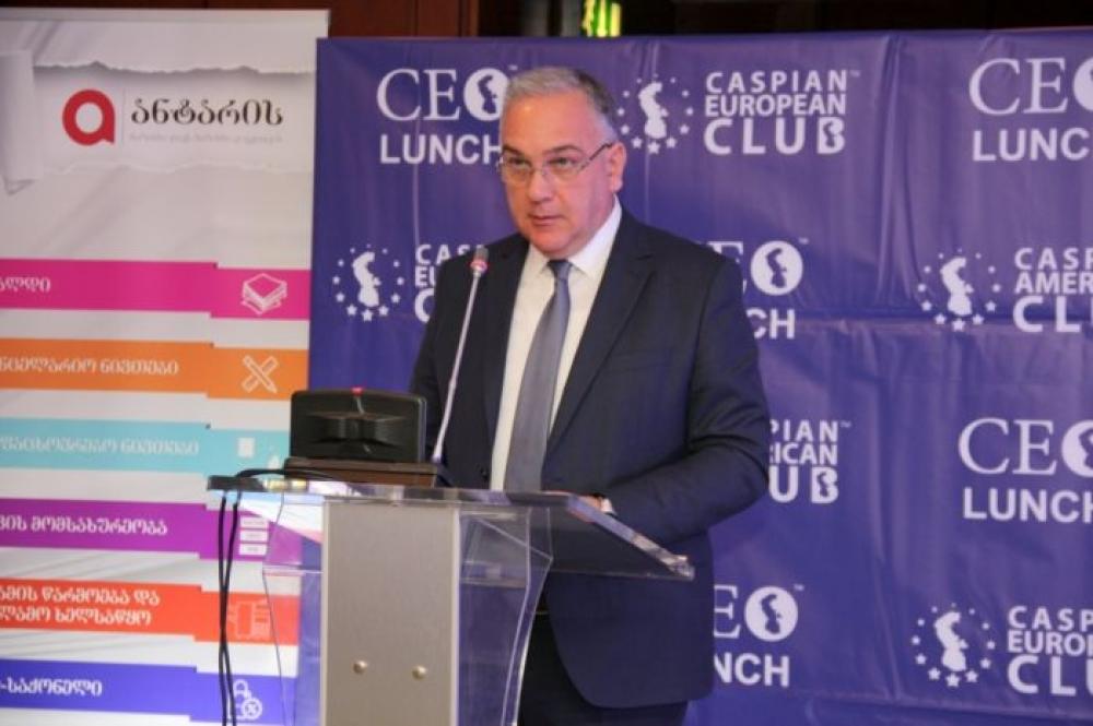 Qubernator: Azərbaycanlı iş adamlarına hər cür şərait yaratmağa hazırıq