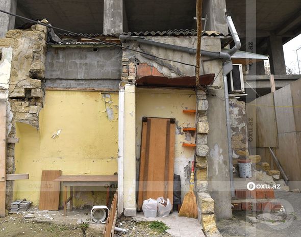 Bakıda tikinti şirkəti vətəndaşın obyektini bir ildir qanunsuz dağıdıb və bərpa etmək istəmir - FOTO/VİDEO