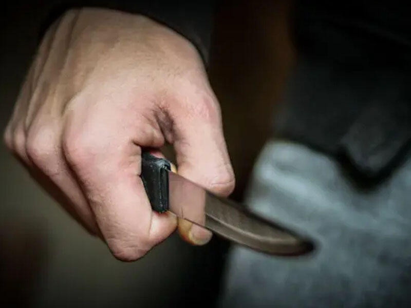 Oteldə anasını öldürən oğlana məhkəmədən QƏRAR