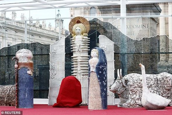 Vatikanda milad kompozisiyası çaşqınlıq yaratdı – FOTO/VİDEO