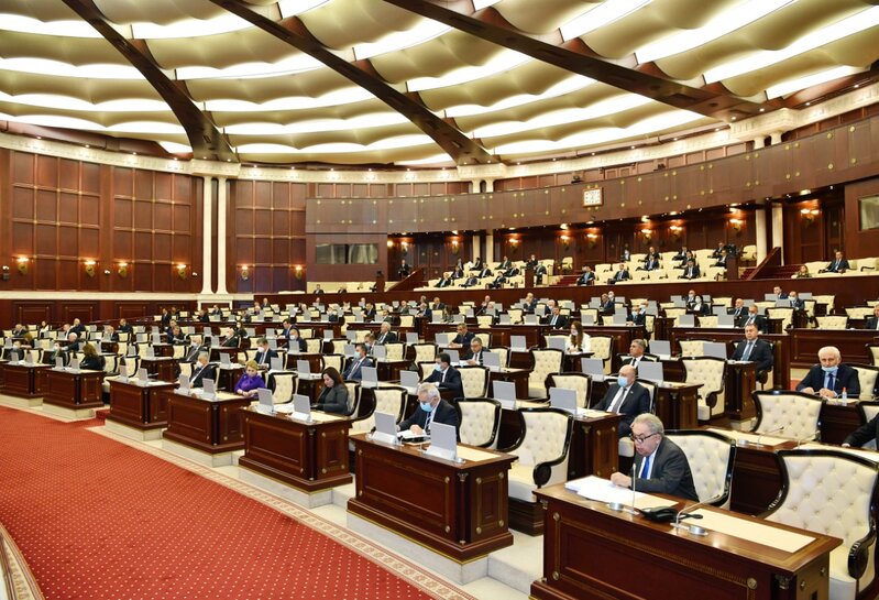 Deputatlar yoxlamaların dayandırılmasına "hə" dedi
