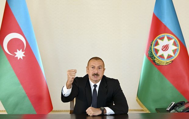 Sizin rəhbərlik etdiyiniz ölkənin vətəndaşı olduğumuz üçün fəxr edirik – Ali Baş Komandana müraciətlər