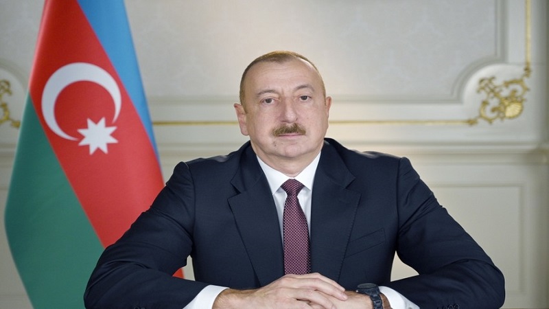 Prezident Dövlət Bayrağı Günü ilə bağlı paylaşım edib