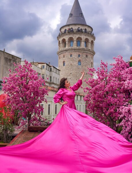 66 yaşlı Nazpəri İstanbulda - Fotosessiya