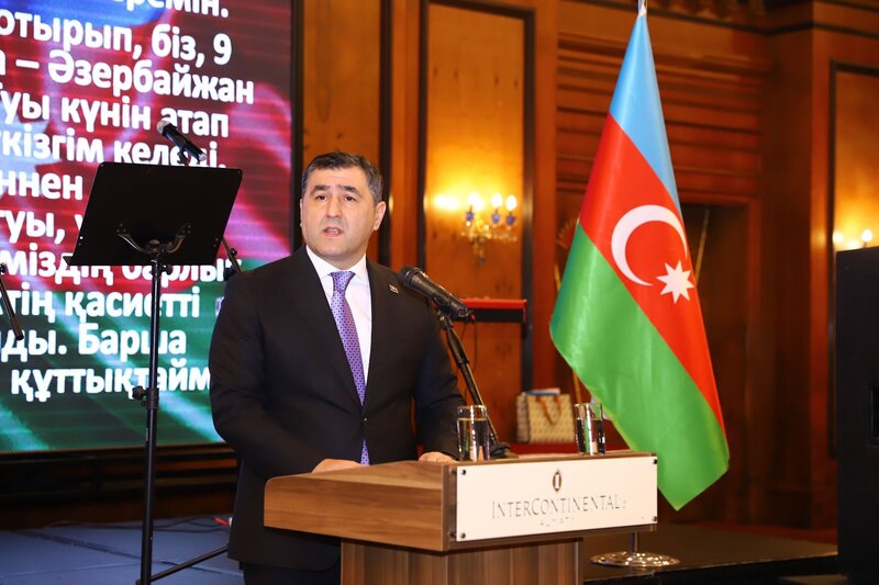 Qazaxıstanda Zəfər Günü münasibətilə möhtəşəm tədbir keçirildi - FOTOLAR
