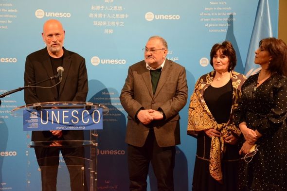 Heydər Əliyev Fondunun təşkilatçılığı ilə UNESCO-nun baş qərargahında Azərbaycan xalçalarının sərgisi açılıb