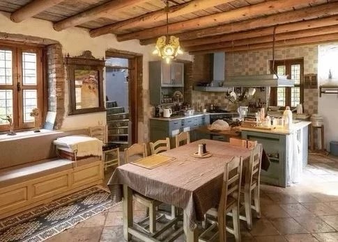 Məşhur aktyorun evi satışa çıxarıldı - FOTOLAR