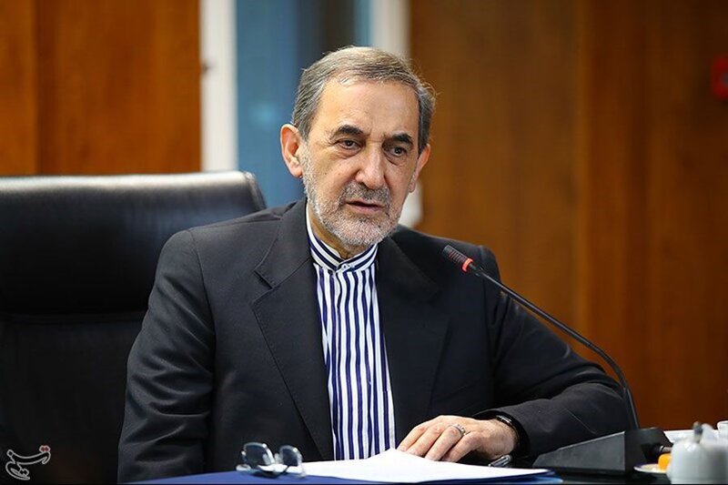 Xameneinin müşaviri: 'Azərbaycan xalqı gözümüzün işığıdır