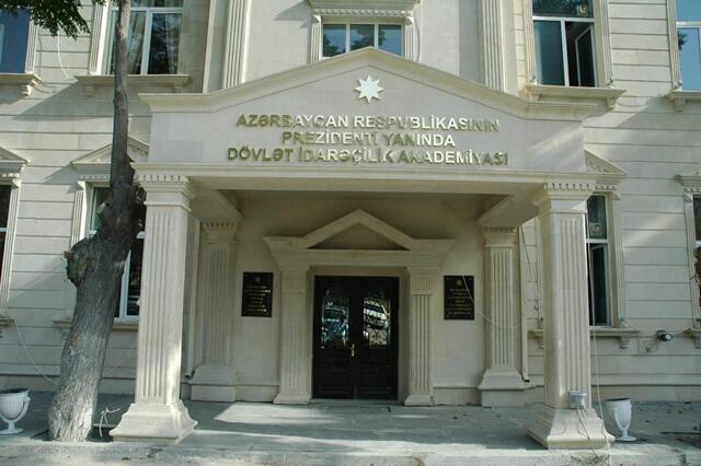 Dünya çempionu 3-cü dəfə tələbə oldu