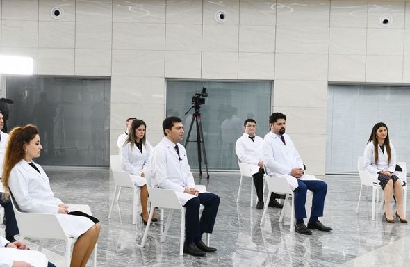 İlham Əliyev və Mehriban Əliyeva Bakıda tibb müəssisəsinin açılışında - YENİLƏNİB + FOTO/VİDEO