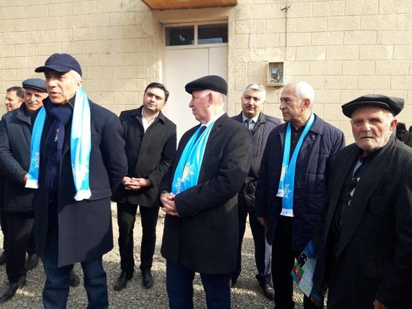 Nizami Səfərov seçiciləri ilə görüşlərini davam etdirir - FOTO