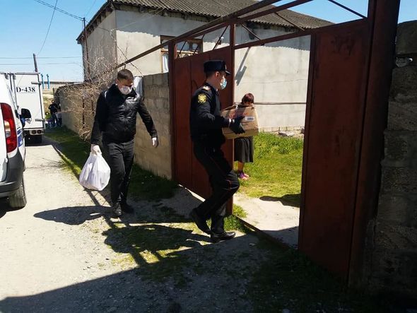 Xaçmaz polisi aztəminatlı ailələri sevindirdi - FOTO/VİDEO