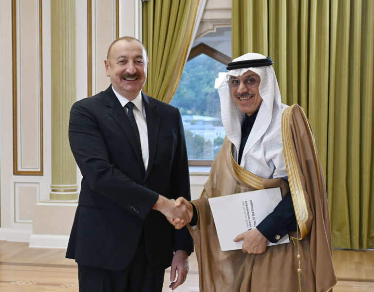 İlham Əliyev Ərəb Koordinasiya Qrupuna daxil olan üzv qurumların rəhbər şəxslərini qəbul etdi - FOTOLAR