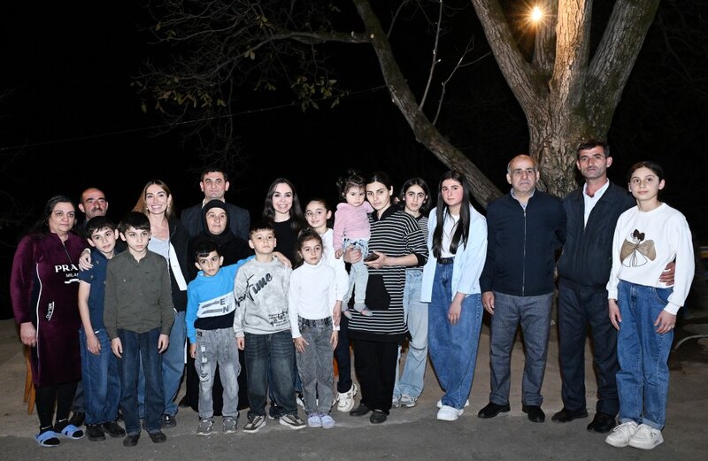 Leyla və Arzu Əliyeva Pəncəli Teymurovun ailəsini ziyarət etdilər - FOTOLAR